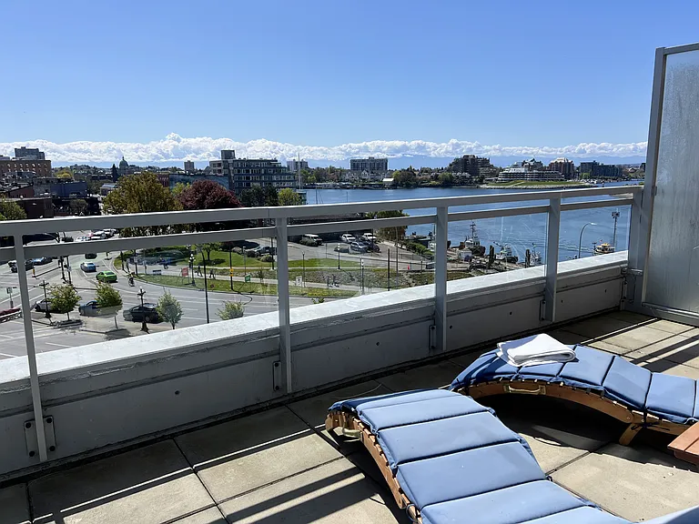 456 Pandora Ave #502 — Photo 1
