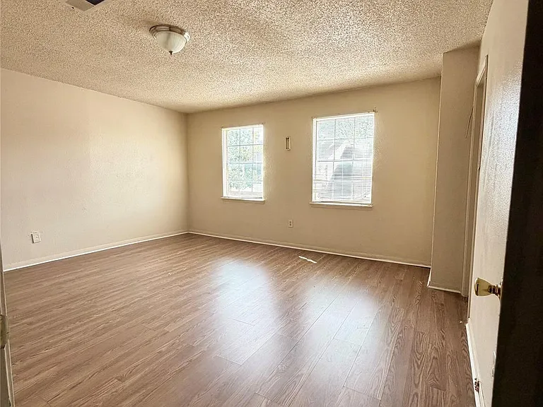 7700 Creekbend Dr #1 — Photo 13
