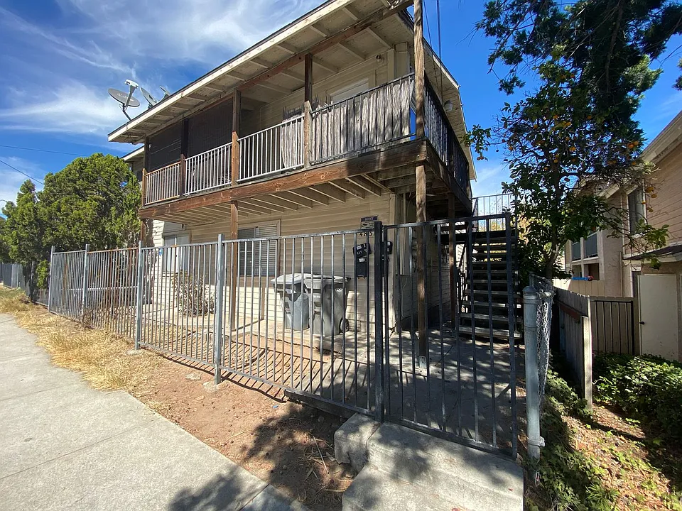 4857-4861 Jessie Ave
