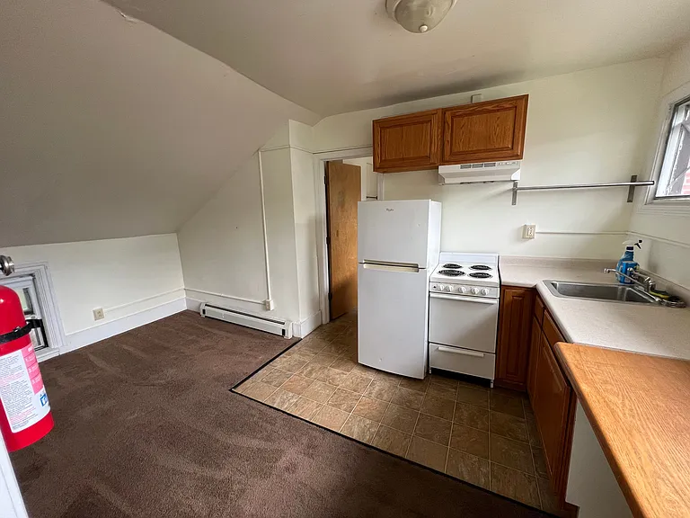 43 N Union St #5 — Photo 3