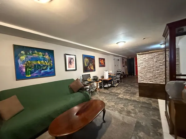 1101 Greene Avenue image 5 of 9