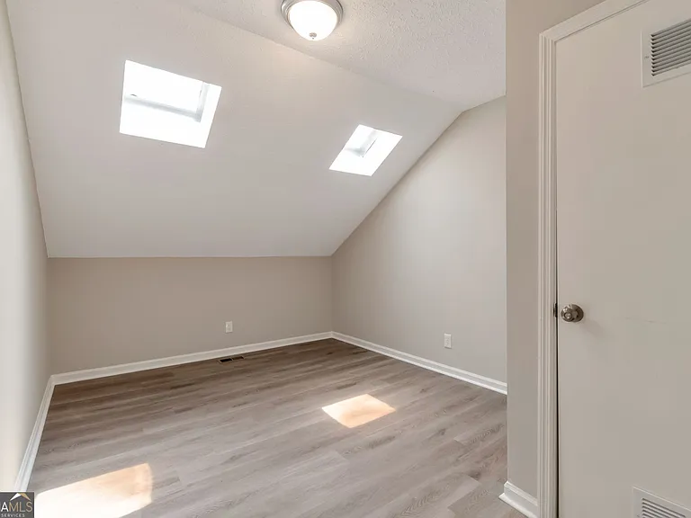 1507 Planters Ridge Ln — Photo 12