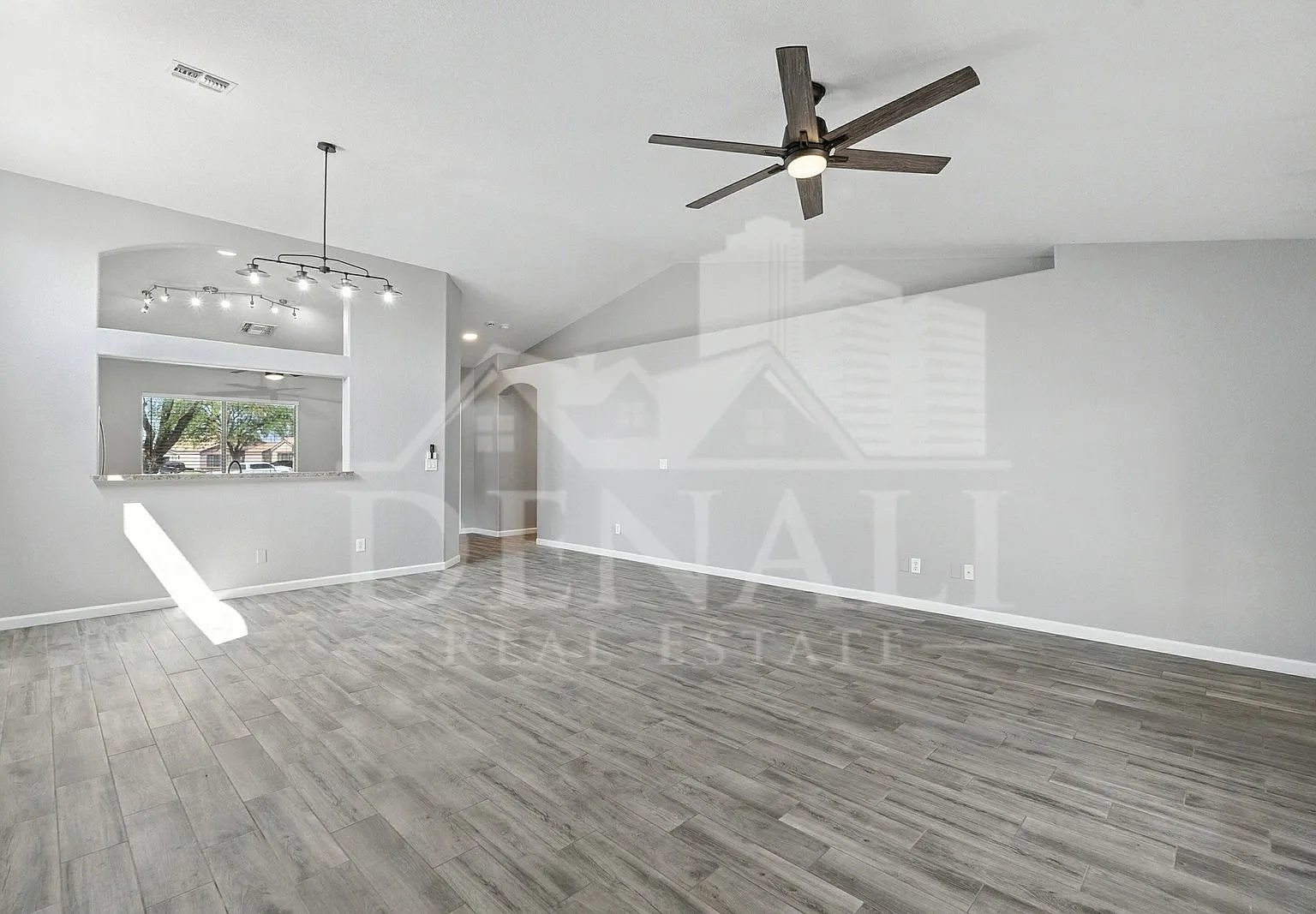 3 bed, 2.0 bath, 1345 sqft, $1,850 — Photo 4