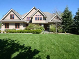 1070 Shady Oaks Dr, Ann Arbor, MI 48103