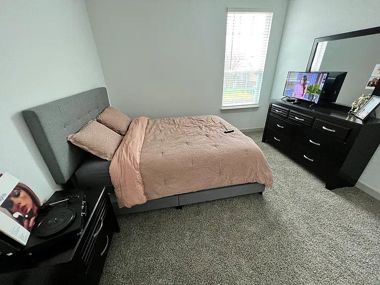 561 Eiseley Dr — Photo 7