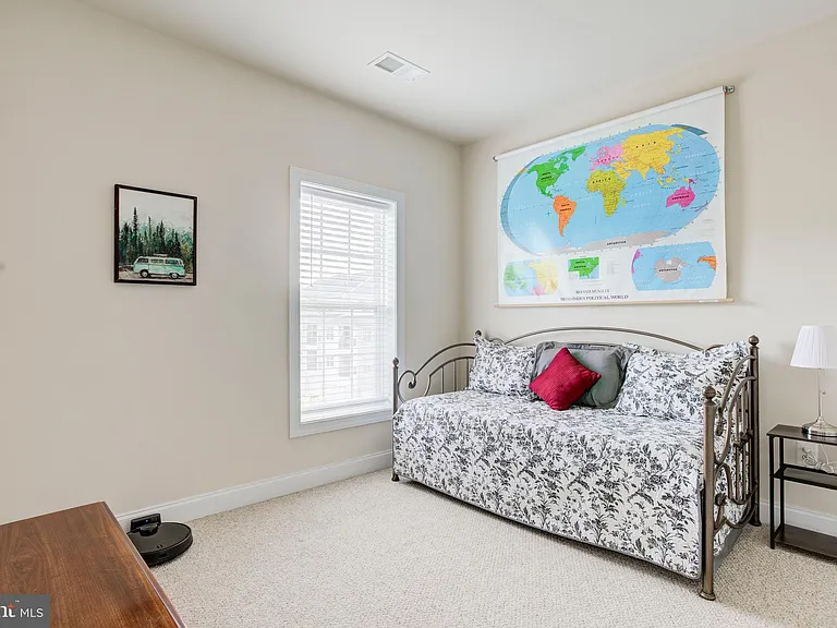 15160 Kentshire Dr — Photo 28
