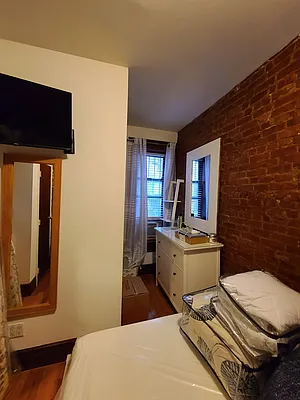 Rented by Point NYC | media 31