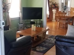 47 Dickson St, Inwood, NY 11096