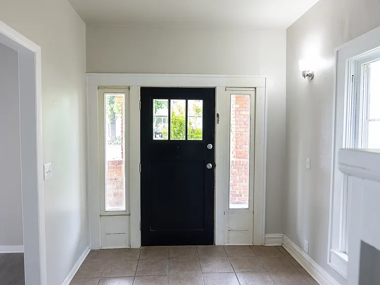 413 E Hazel Ave — Photo 8