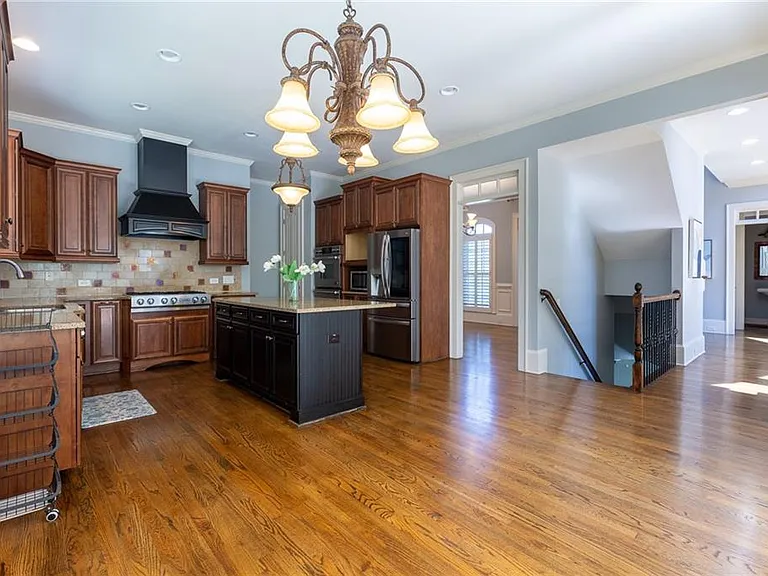 2360 Manor Creek Ct — Photo 18