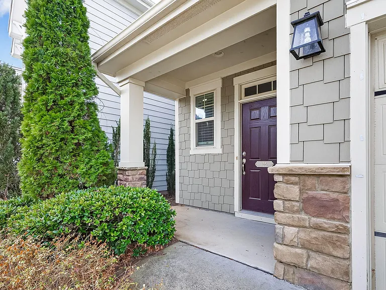 125 Begen St — Photo 4