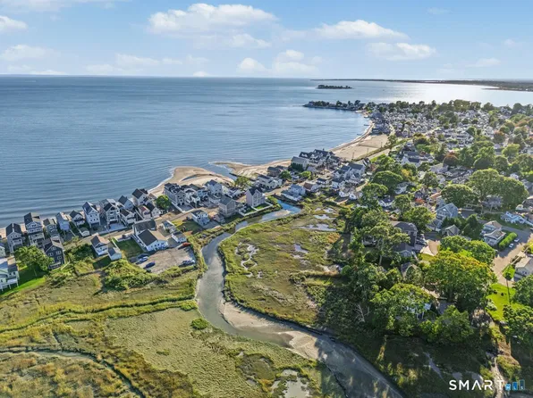 25 Summer Place, Milford, CT 06460