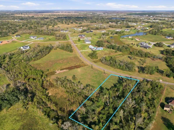 22818 Pittman Dr, Angleton, TX 77515