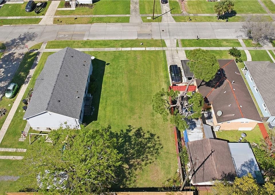 1st image of 8904 Livingston Ave