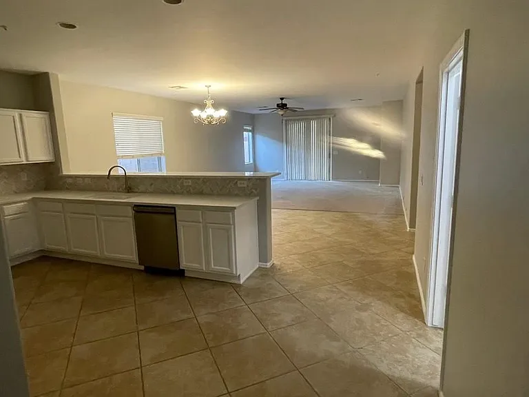 13240 W Chaparosa Way — Photo 4