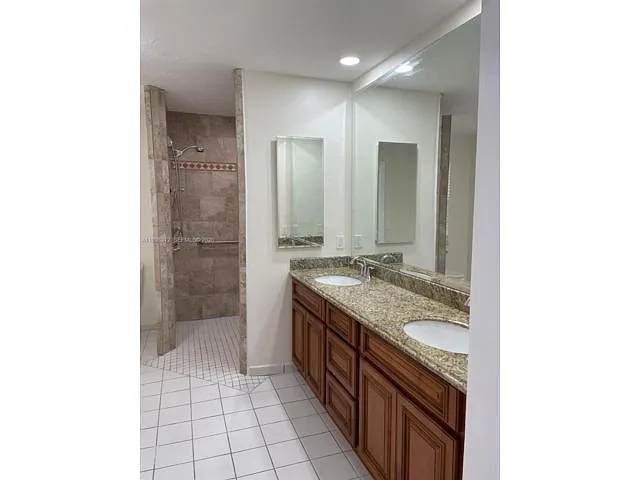Building Photo - 7940 SW 173rd Ter