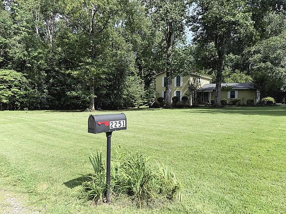 3rd image of 2251 Fox Chase Ln