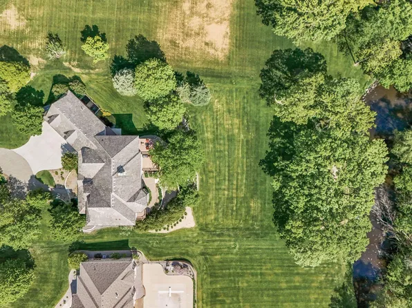 1595 River Shore Dr, Hastings, MN 55033