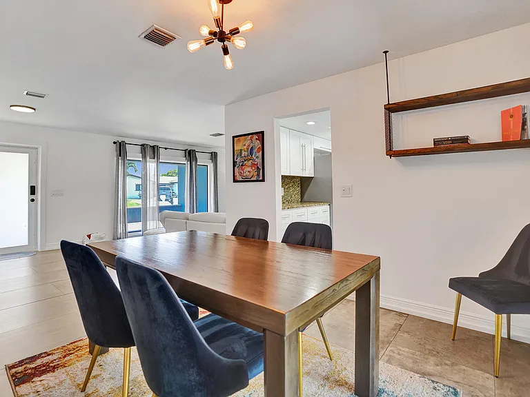 1201 SW 28th Ave — Photo 57