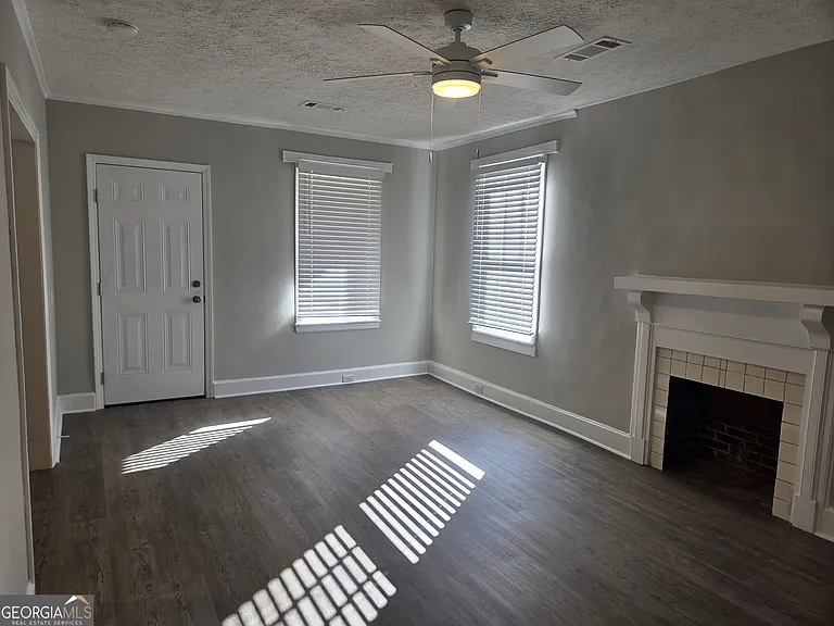 701 Green St — Photo 8