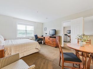 287 Crescent St #6, Waltham, MA 02453