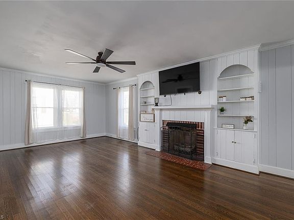 3rd image of 1708 S Scales St