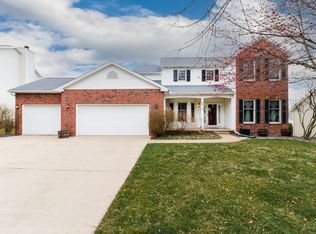 2810 Huntington Rd, Bloomington, IL 61704