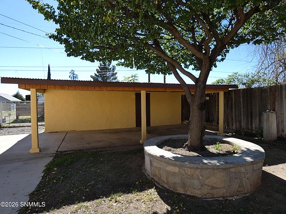 3rd image of 206 C St