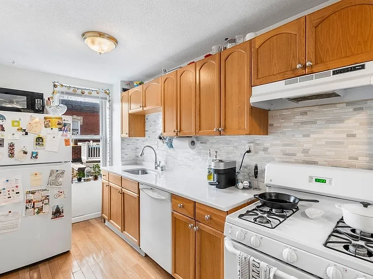 34 Sheafe St — Photo 3