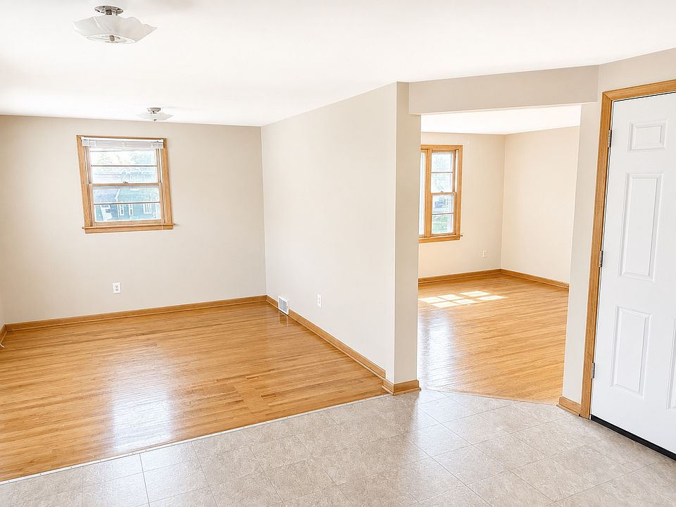 1st image of 496 Potters Rd Floor 2