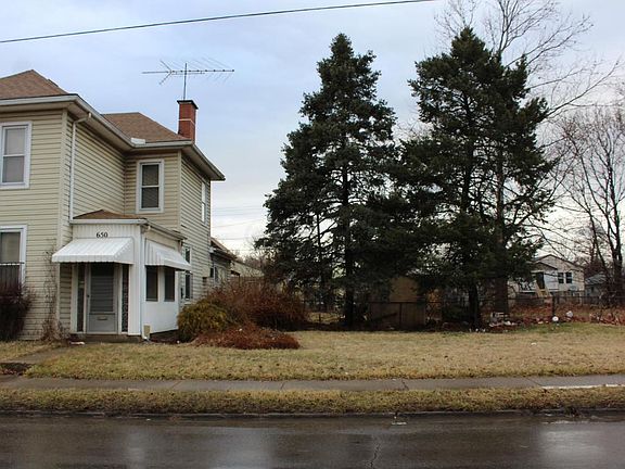 2nd image of 650 E 2nd Ave