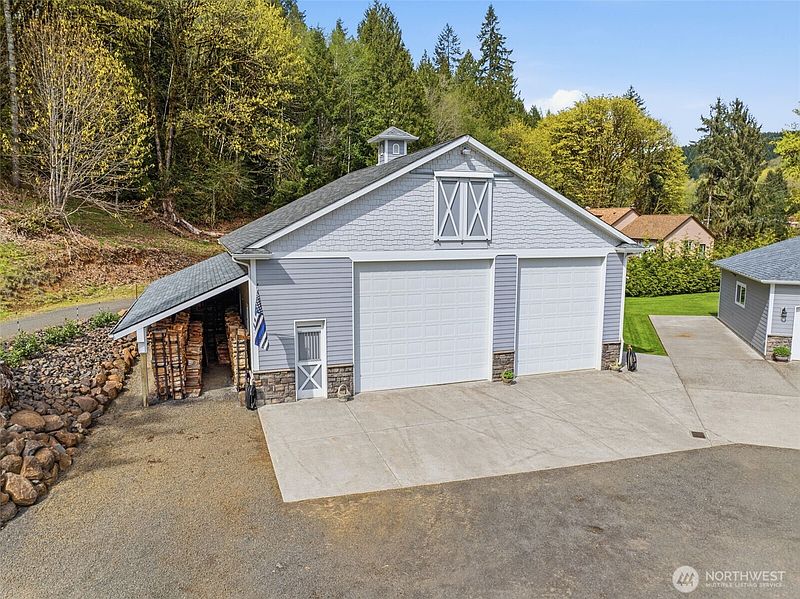 3rd image of 480 Apple Creek Rd