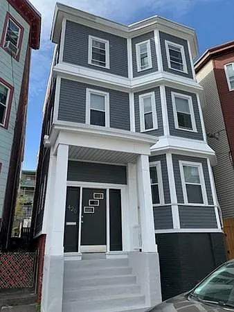 420 Saratoga St #3 — Photo 1