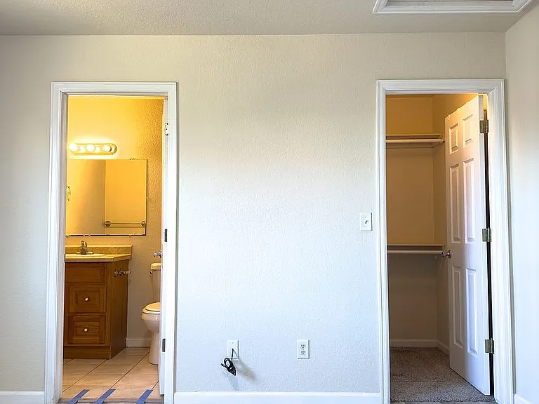 3033 W Custer Pl — Photo 12