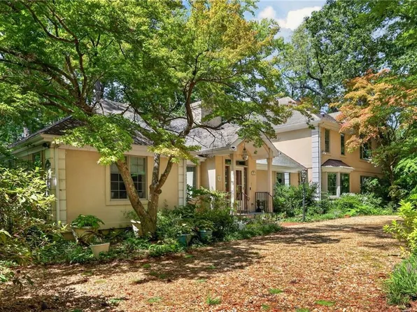800 Linkhorn Dr, Virginia Beach, VA 23451
