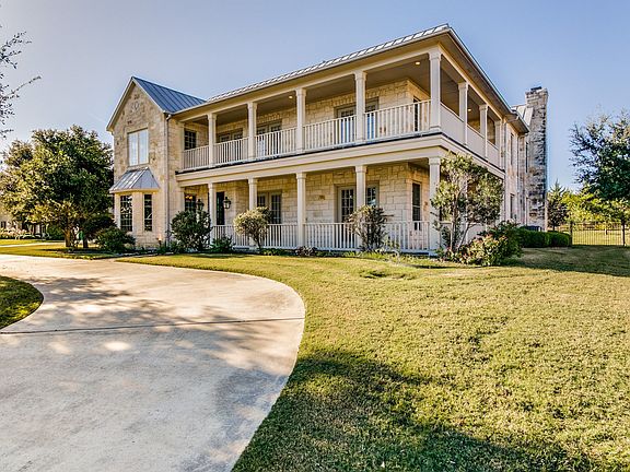 3rd image of 176 Stoneleigh Dr