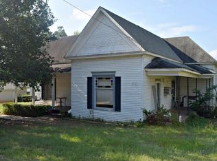 107 W 4th St, Hughes Springs, TX 75656
