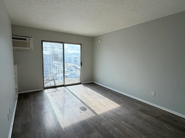 13395 Madison Ave #204 — Photo 2