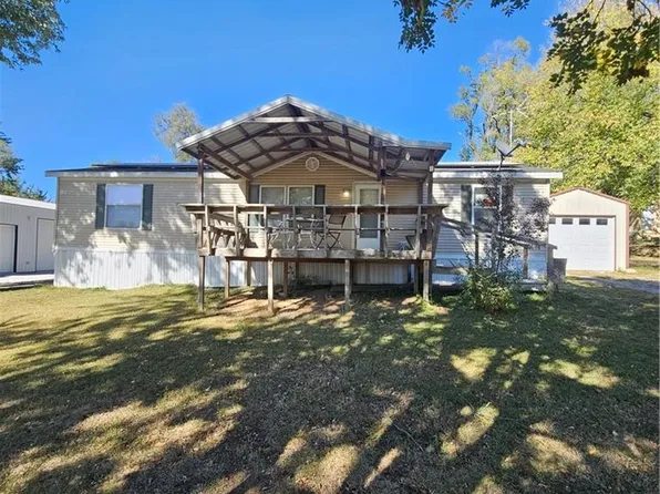 308 Ahner Dr, Excelsior Springs, MO 64024