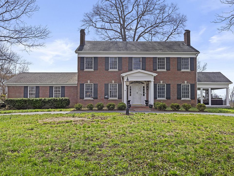 1st image of 2399 Prewitt Pike