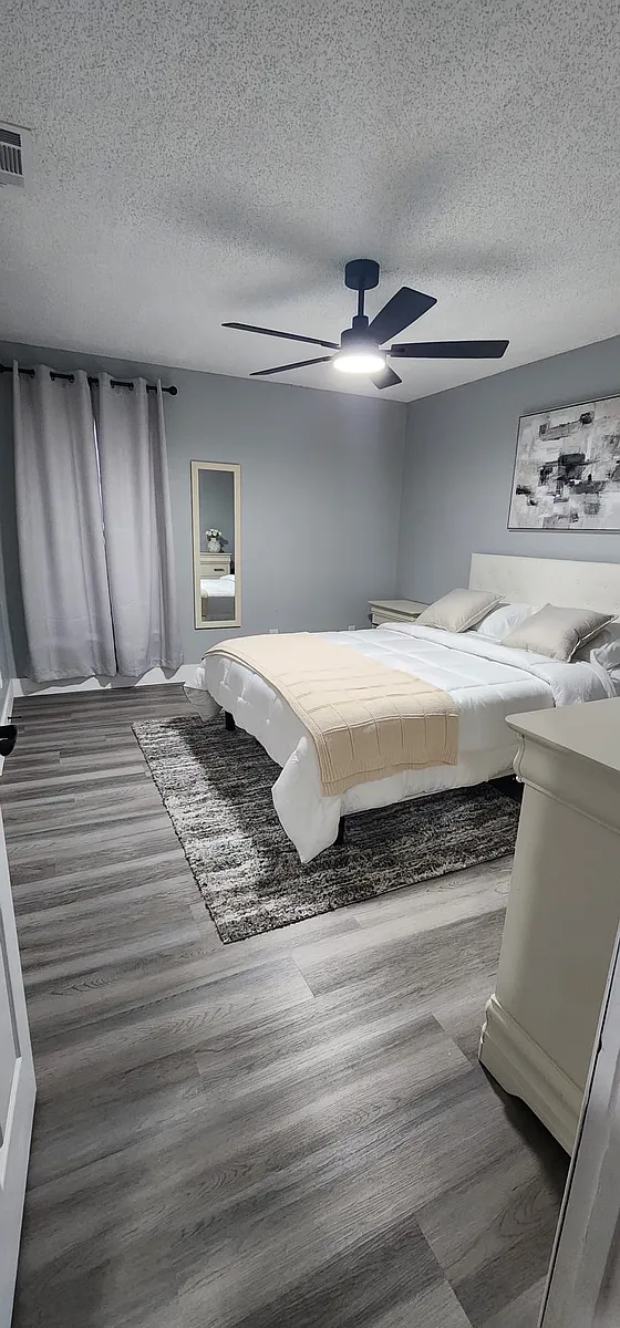 Spacious and beautifully furnished master bedroom available in a clean, well-maintained home. Everything is brand new, offering a fresh, modern, and comfortable living space. - 224 Ridgecrest Loop #3