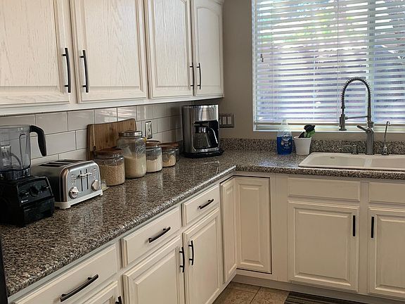 5th image of 3809 Ginger Creek St
