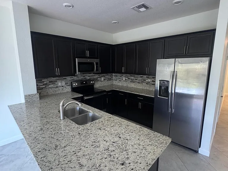 4648 Silver Saw Ln — Photo 6