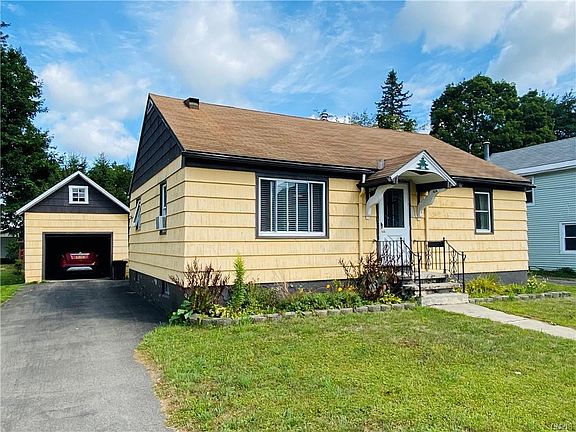 2nd image of 14 Evergreen St