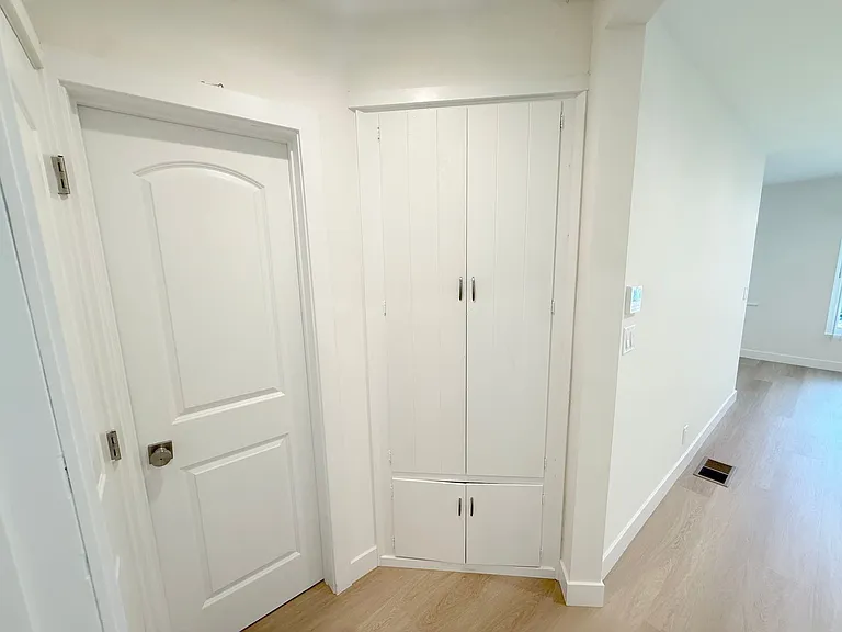 200 E Dryden St — Photo 7