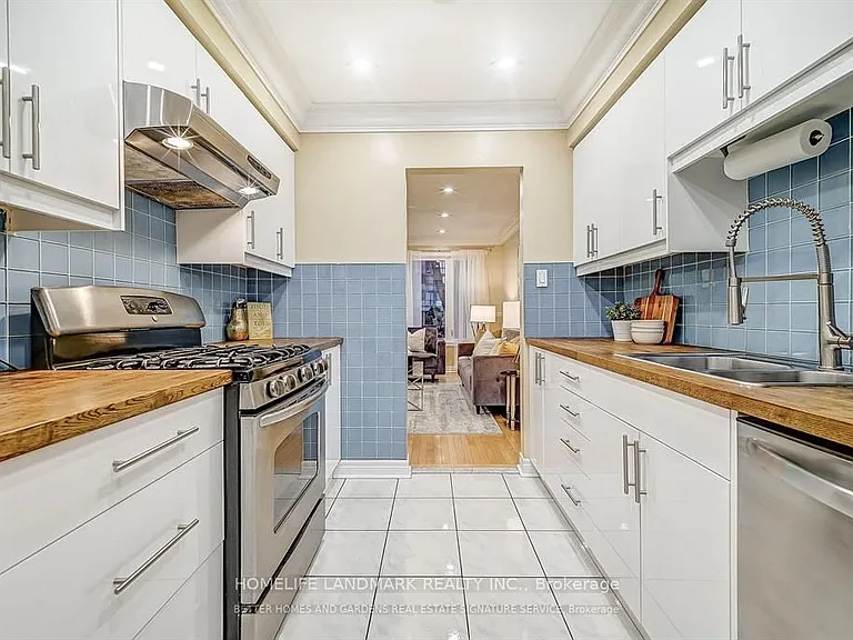 63 Chalfield Ln — Photo 3