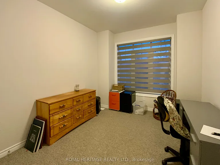 17 Lakewood Cres #17 — Photo 3