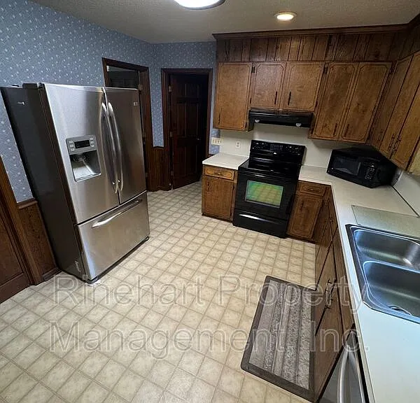 4580 Pennington Rd — Photo 3