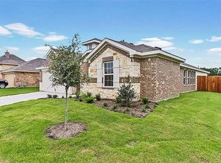 132 Chestnut Rd, Waxahachie, TX 75165