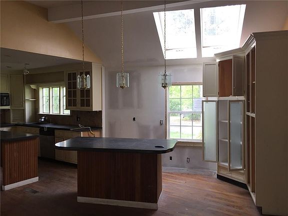 4th image of 4450 Kessler Boulevard East Dr
